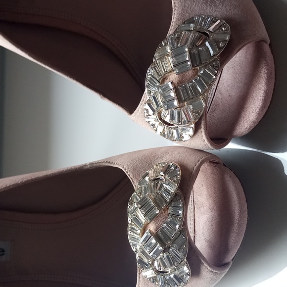 Stunning suede Dune London high heel shoes - Picture 2 of 6